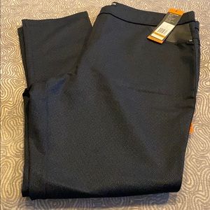 NWT DKNY pull on ponte pants.